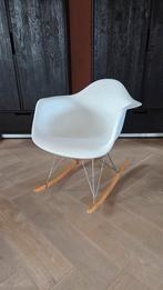 Zeer nette schommelstoel, Huis en Inrichting, Stoelen, Ophalen of Verzenden, Zo goed als nieuw, Wit, Eén