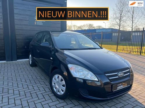 Kia Cee'd 1.4 Black Edit Airco Elek Ramen, Auto's, Kia, Bedrijf, Te koop, (Pro) Cee d, ABS, Airbags, Airconditioning, Boordcomputer