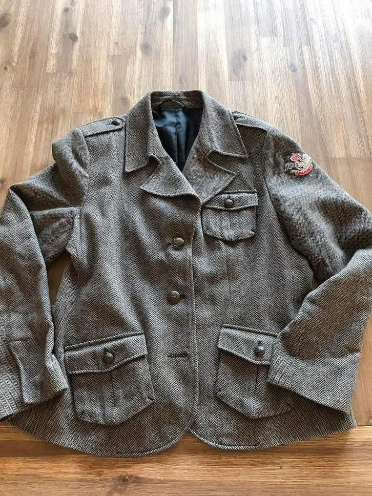 Mooie visgraat jas mt 46 mooie knopen C&A, Kleding | Dames, Jassen | Winter, Zo goed als nieuw, Maat 46/48 (XL) of groter, Grijs