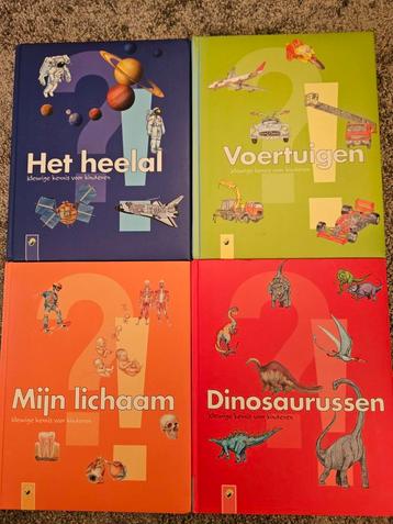 Kinderboeken Dinosaurussen, Heelal, Lichaam en voertuigen beschikbaar voor biedingen