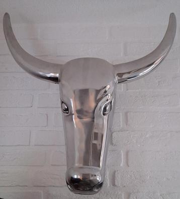 Aluminium dierenkop. beschikbaar voor biedingen