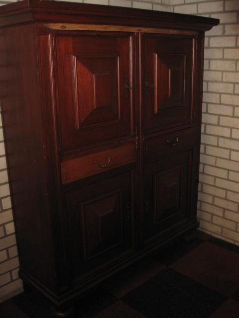 BERGKAST op BOLPOTEN met 4 DEUREN + 2 LADEN en 2LEGPLANKEN, Huis en Inrichting, Kasten | Wandmeubels, Gebruikt, 150 tot 200 cm