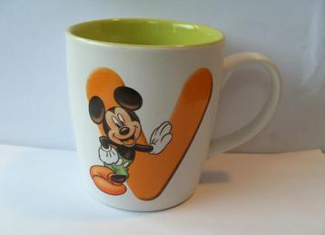 Disneyland Parijs Beker Disney Mickey Mouse Letter V Mok beschikbaar voor biedingen
