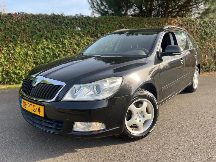 Skoda Octavia Combi 1.2 TSI Ambition NAVIGATIE AIRCO APK TRE, Auto's, Skoda, Bedrijf, Te koop, Octavia, ABS, Centrale vergrendeling