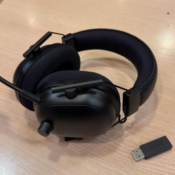 Razer BlackShark V2 Pro gaming wireless headset beschikbaar voor biedingen
