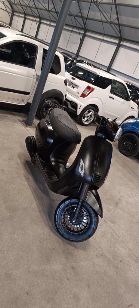 Nette china scooter, Fietsen en Brommers, Scooters | Piaggio, Gebruikt, Overige modellen, Benzine, Ophalen