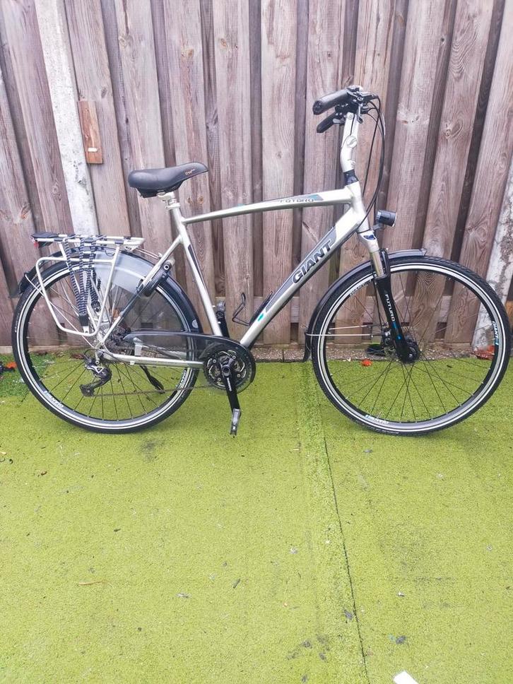 Giant futuro ( als nieuw), Fietsen en Brommers, Fietsen | Heren | Herenfietsen, Zo goed als nieuw, Giant, 57 tot 61 cm, Ophalen