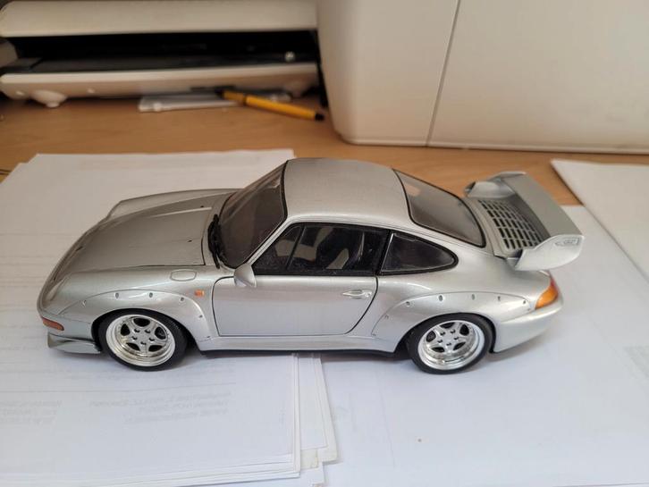 Porsche 993 GT 1:18 UT Models, Hobby en Vrije tijd, Modelauto's | 1:18, Zo goed als nieuw, Auto, UT Models, Ophalen of Verzenden