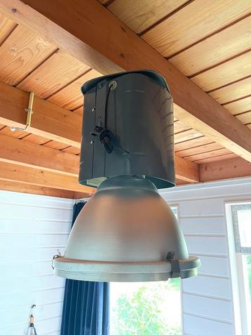 Industriële Hanglamp beschikbaar voor biedingen