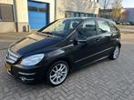 Mercedes-Benz B-Klasse 160 BlueE. Bns Cl. STOELVW PDC AIRCO, Auto's, Mercedes-Benz, Voorwielaandrijving, Euro 5, 15 km/l, Leder en Stof