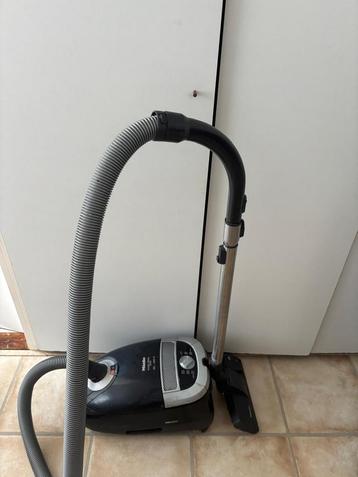 MIELE Black Pearl 5000 Stofzuiger 2200 watt beschikbaar voor biedingen