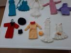 Barbie kleding gehaakt en gebreid 9 sets, Ophalen of Verzenden, Gebruikt, Kleertjes
