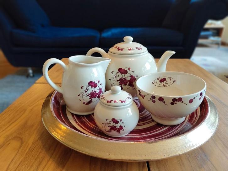 Vintage Minnie Mouse Theeservies Disneyland handmade, Antiek en Kunst, Antiek | Keramiek en Aardewerk, Ophalen of Verzenden