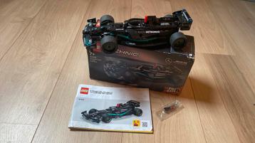 Lego technic 42165 met doos beschikbaar voor biedingen