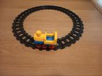 Treinspoor duplo met locomotief, Kinderen en Baby's, Speelgoed | Duplo en Lego, Ophalen of Verzenden, Zo goed als nieuw, Duplo