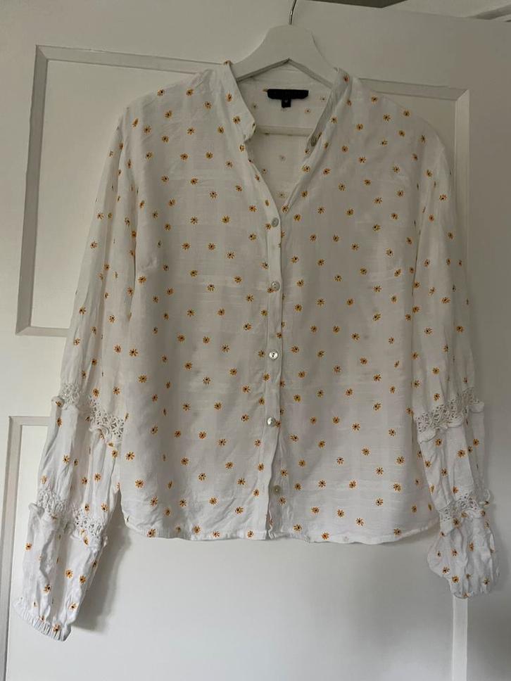 Schattige witte blouse zonnebloemen en  broderie maat M, Kleding | Dames, Blouses en Tunieken, Zo goed als nieuw, Maat 38/40 (M)