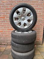 Opel Astra Vredestein Winterbanden 205/55R16 goed Profiel!, Gebruikt, 16 inch, Banden en Velgen, Personenwagen