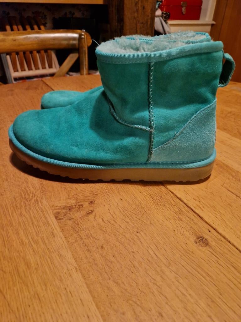 GROENE VROLIJKE ORGINELE UGG'S MAAT 42, Ophalen of Verzenden, Zo goed als nieuw, Groen