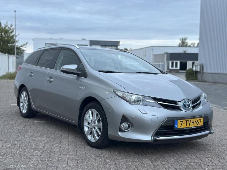 Toyota Auris 1.8 Hybrid Touring Sports CVT 2014 Grijs, Auto's, Toyota, Bedrijf, Auris, ABS, Achteruitrijcamera, Airbags, Airconditioning