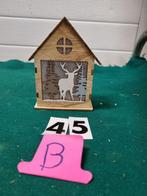 houten kerst huisje met hert [b45], Diversen, Kerst, Ophalen of Verzenden, 'T Olde Gre-j, Info@toldegrej.nl, Endepoelstraat 20f Didam