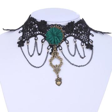 Zwarte kanten choker ketting met groene bloem beschikbaar voor biedingen