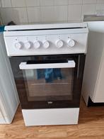 Beko Elektrisch fornuis met oven, Witgoed en Apparatuur, Fornuizen, Elektrisch, 4 kookzones, Vrijstaand, Zo goed als nieuw