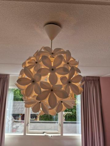 Hanglamp kinderkamer bloemendecor beschikbaar voor biedingen