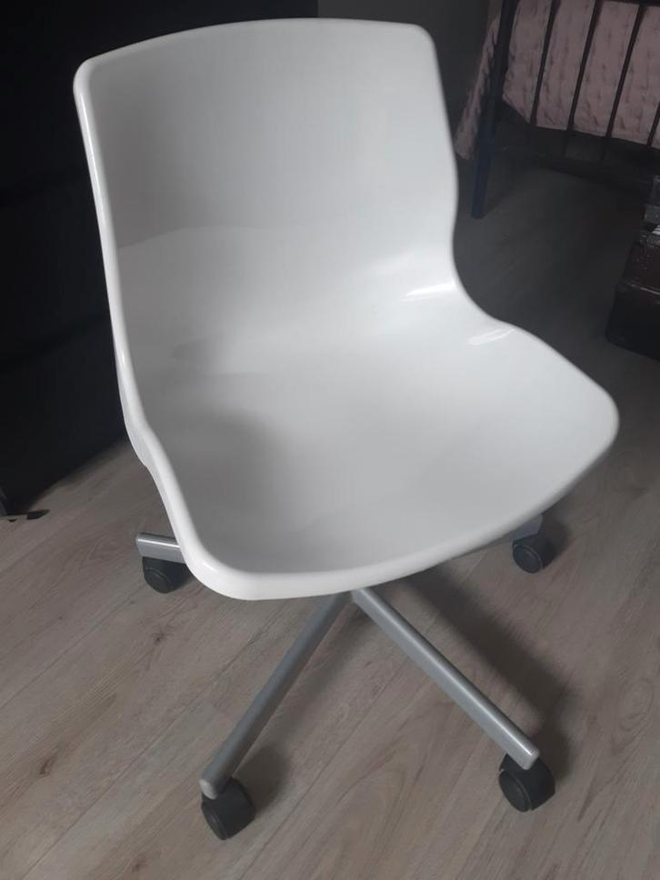 Witte Bureaustoel op Wielen, Huis en Inrichting, Bureaustoelen, Gebruikt, Bureaustoel, Wit, Ophalen