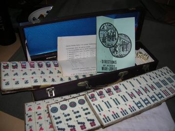 vintage majong spel in koffertje / uitstekende staat 144 st. beschikbaar voor biedingen