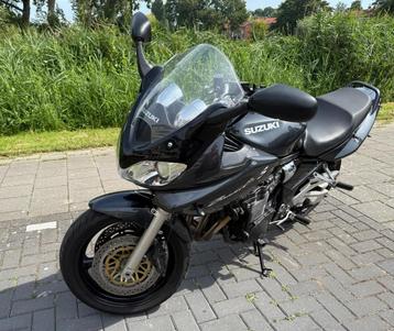 Suzuki Bandit 1200 kleur grijs beschikbaar voor biedingen