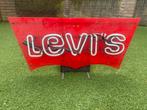 Levi’s reclame lichtbak (defect), Verzamelen, Merken en Reclamevoorwerpen, Ophalen, Gebruikt, Lichtbak of (neon) lamp