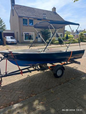 Complete Elan boot met 9.9 pk Mercury buitenboordmotor  beschikbaar voor biedingen