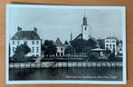 Ansichtkaart Hellevoetsluis raadhuis en ned herv kerk, Verzamelen, Ophalen, 1940 tot 1960, Zuid-Holland