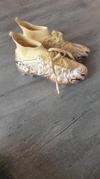 Gouden CR7 voetbalschoenen - Maat 35 - Nieuw, Ophalen of Verzenden, Nieuw, Schoenen