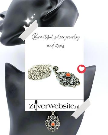 Zilveren jasseron ketting met vintage bloedkoralen hanger beschikbaar voor biedingen