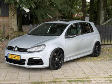 Volkswagen Golf 2.0 R 4-Motion DSG 330PK Keyless Dynaudio. beschikbaar voor biedingen