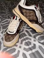 Gucci Schoenen - Stijlvol en Comfortabel, Bruin, Ophalen of Verzenden, Gucci, Sneakers of Gympen