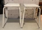 2x Brocante witte ijzeren krukken - krukjes, Antiek en Kunst, Ophalen of Verzenden