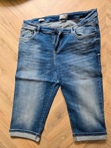Jeans van ltb (driekwart) in maat 32 beschikbaar voor biedingen