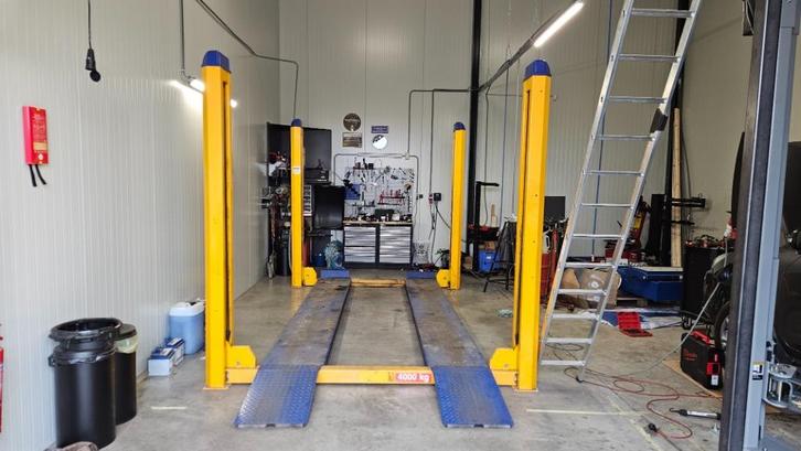 4 koloms hefbrug Koni ST 4040 SN 4000Kg 2006 APK brug RAI, Auto diversen, Overige Auto diversen, Ophalen