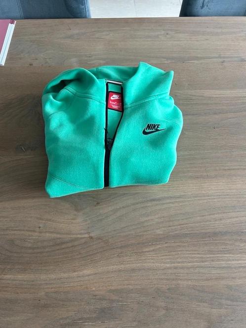 Nike Tech Fleece vest – maat [158-170 cm] – mintgroen, Kleding | Heren, Truien en Vesten, Zo goed als nieuw, Maat 56/58 (XL), Groen