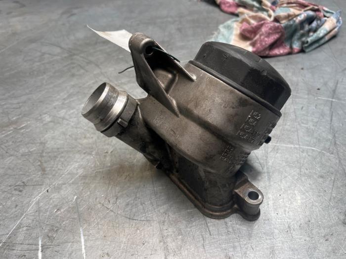 Oliefilterhuis van een BMW 5-Serie, Auto-onderdelen, Filters, BMW, Gebruikt, 3 maanden garantie, Ophalen of Verzenden