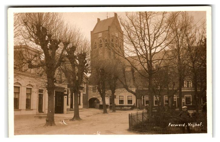 Ferwerd, Vrijhof, Verzamelen, Ansichtkaarten | Nederland, Ongelopen, Friesland, 1920 tot 1940, Verzenden