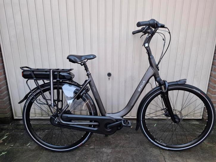 Mooie stella livorno 28 inch 7 versnellingen shimano steps, Fietsen en Brommers, Fietsen | Dames | Damesfietsen, Zo goed als nieuw