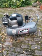 Compressor met lekke tank, Doe-het-zelf en Verbouw, Compressors, Minder dan 25 liter, Ophalen, Gebruikt, Minder dan 200 liter/min