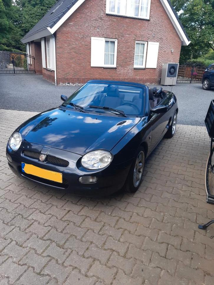 MG F | 1997, Auto's, MG, Particulier, F, Benzine, Euro 4, Cabriolet, Handgeschakeld, Zwart, Zwart, Leder en Stof, Achterwielaandrijving