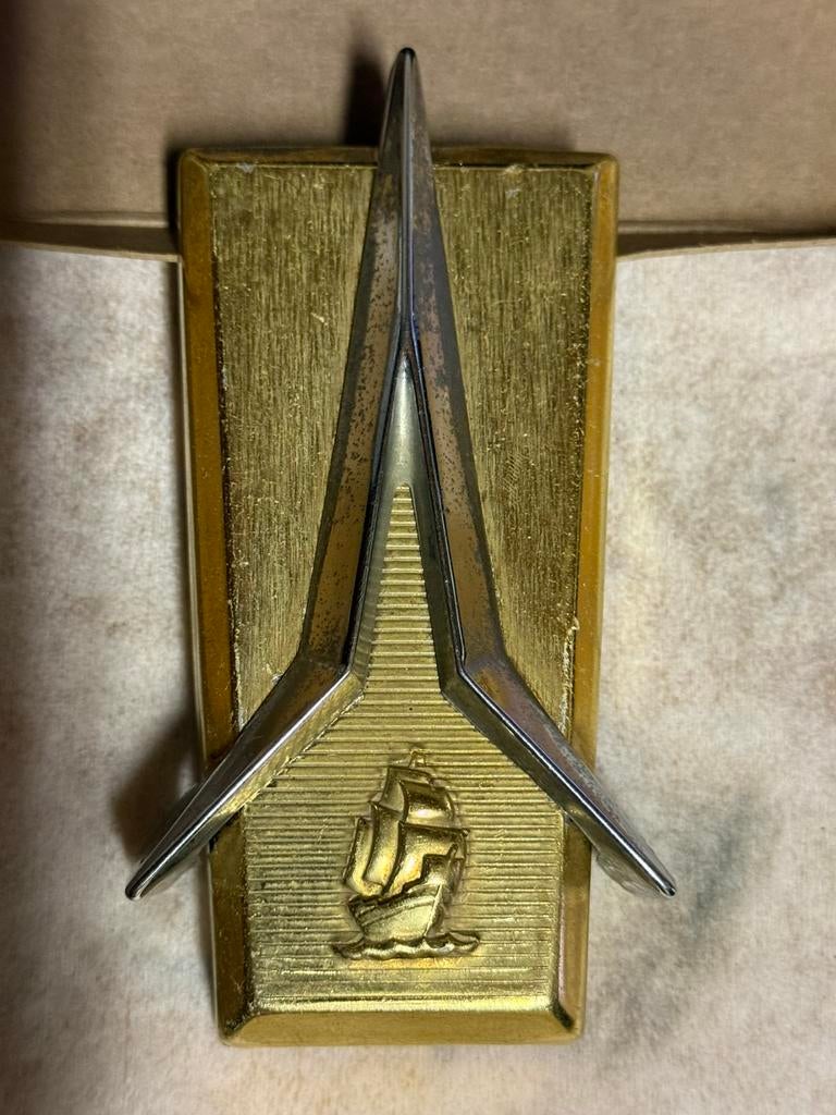 Logo Plymouth 1960, Ophalen, Zo goed als nieuw