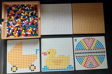 2 kralenplanken / kralenbak/ kralen/ 3 kunststof voorbeelden beschikbaar voor biedingen