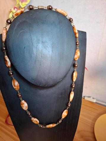Vintage glaskralen ketting met koperen draaislotje+kroontjes beschikbaar voor biedingen