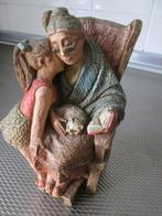 Mooi, Apart Stenen beeld 18 cm. Oma met kind made in Holland, Antiek en Kunst, Curiosa en Brocante, Ophalen of Verzenden